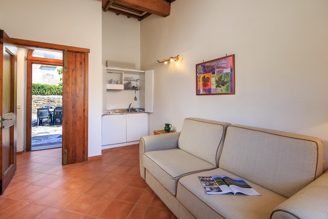 Agriturismo Fattoria Di Sommaia กาเลนซาโน ภายนอก รูปภาพ